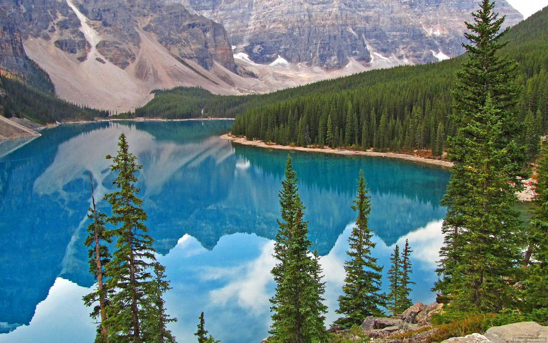 德甲创新战术持续升级，精彩对决精彩纷呈，德甲锦集