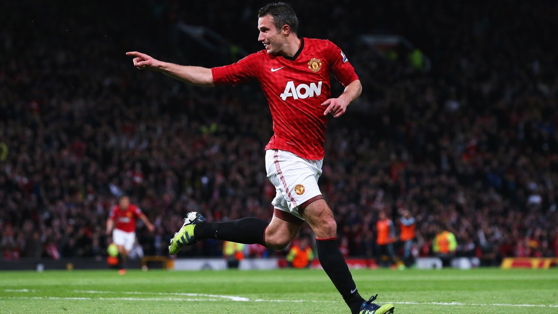 英超激烈争夺，豪门奋战不断